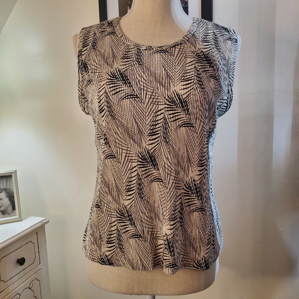 Vintage Sleeveless Accordian Blouse